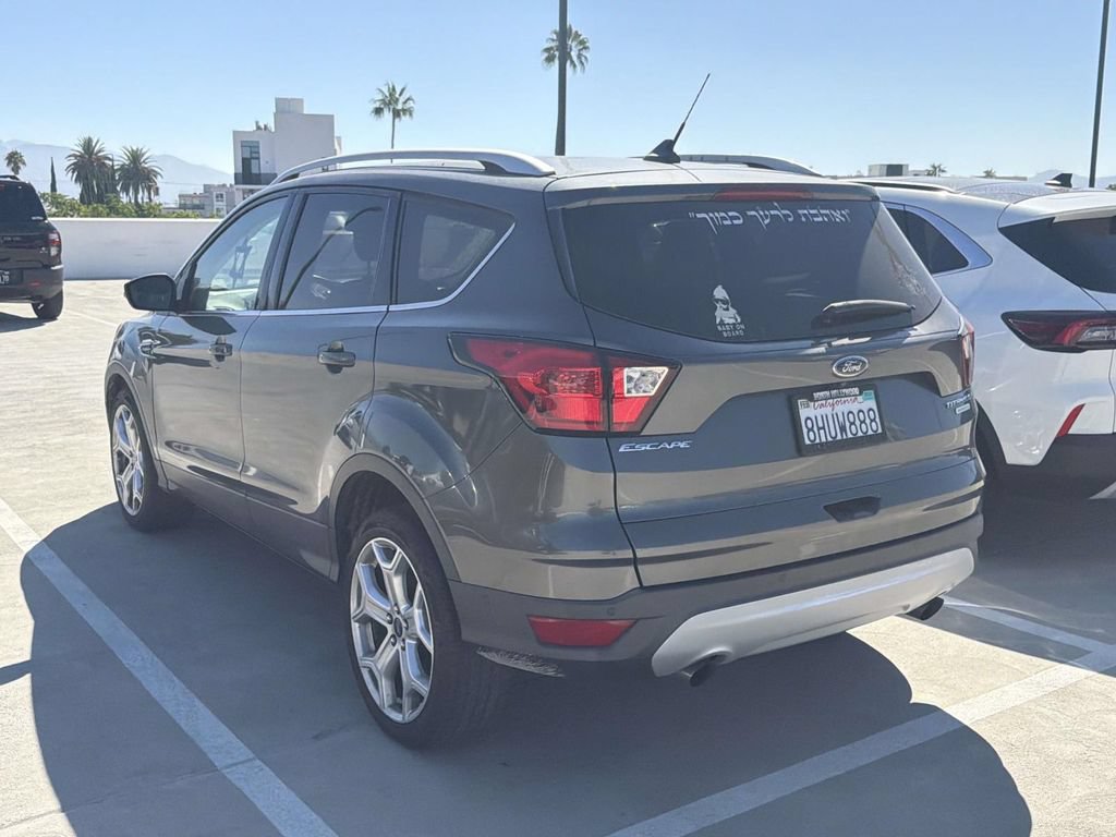 Used 2019 Ford Escape Titanium FWD image 16