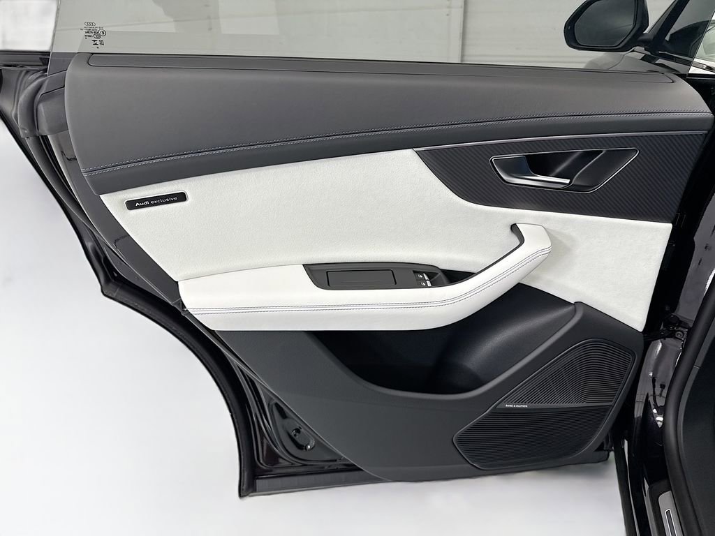 New 2026 Audi RS Q8 performance image 26