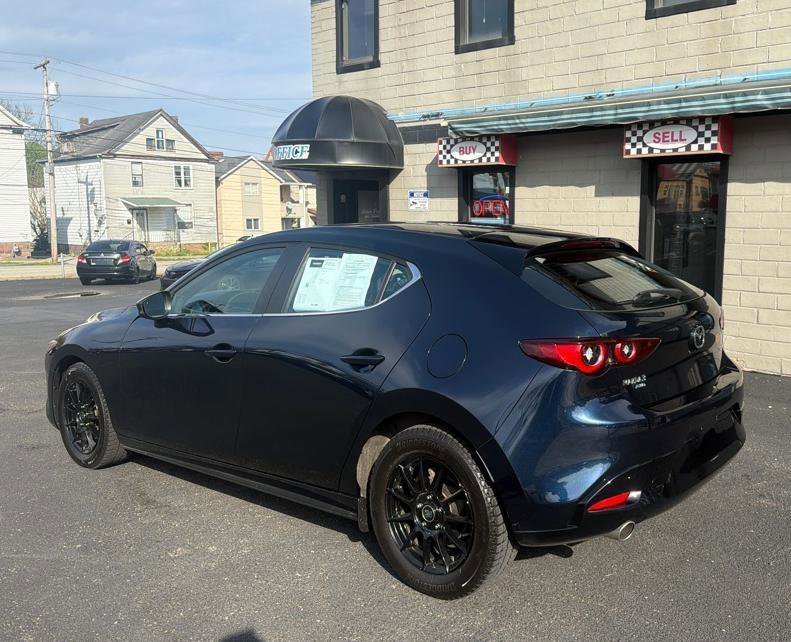 Used 2022 MAZDA MAZDA3 s AWD/4WD image 3