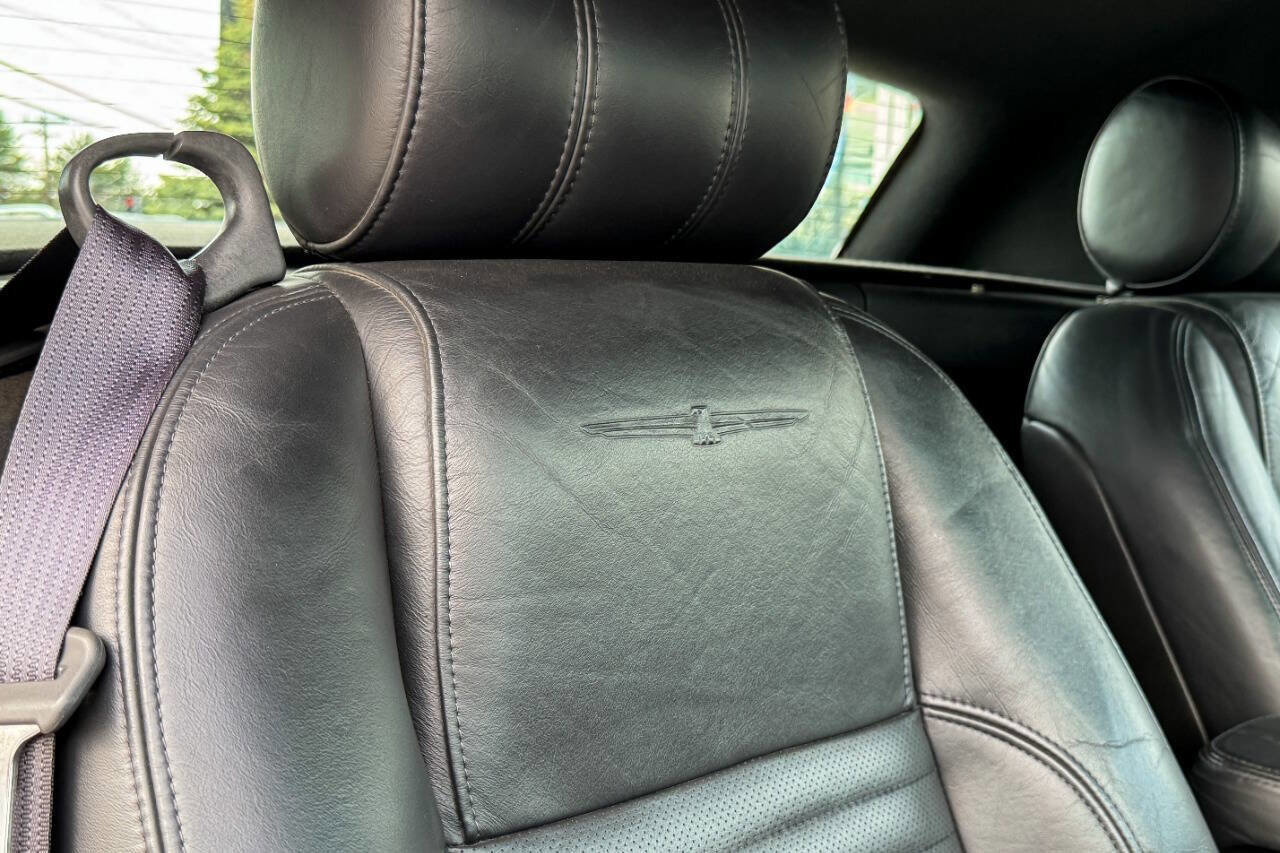 Used 2002 Ford Thunderbird Deluxe image 25