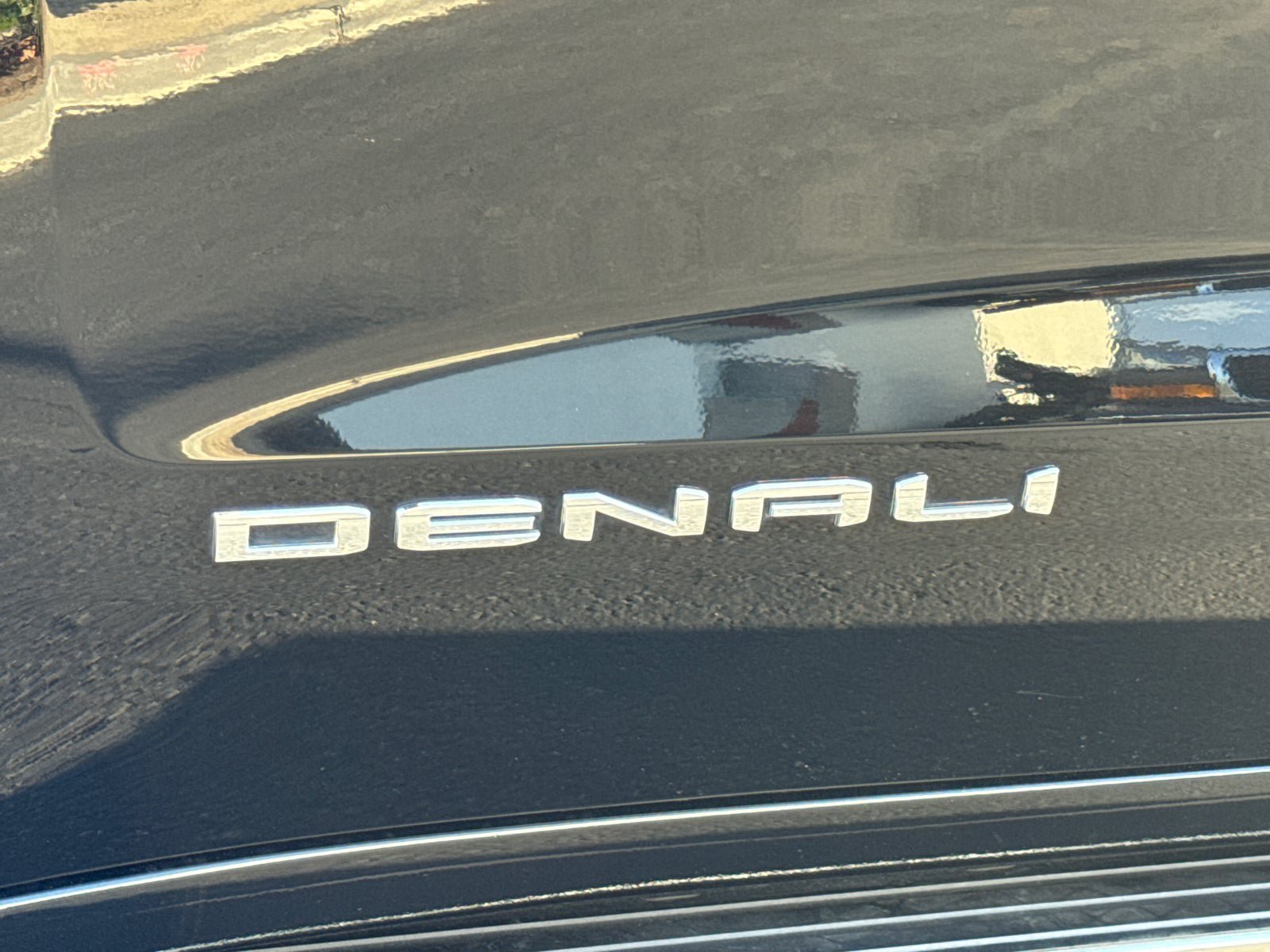 Certified 2023 GMC Sierra 1500 Denali Ultimate AWD/4WD image 9