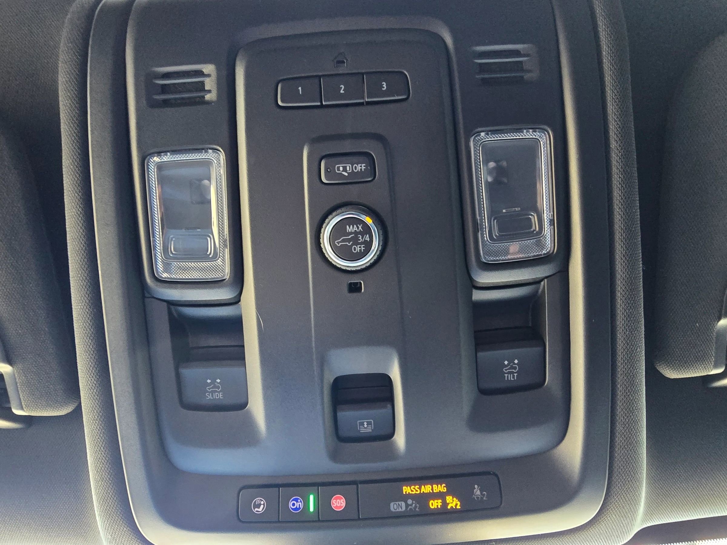 Used 2023 GMC Yukon XL SLT image 37