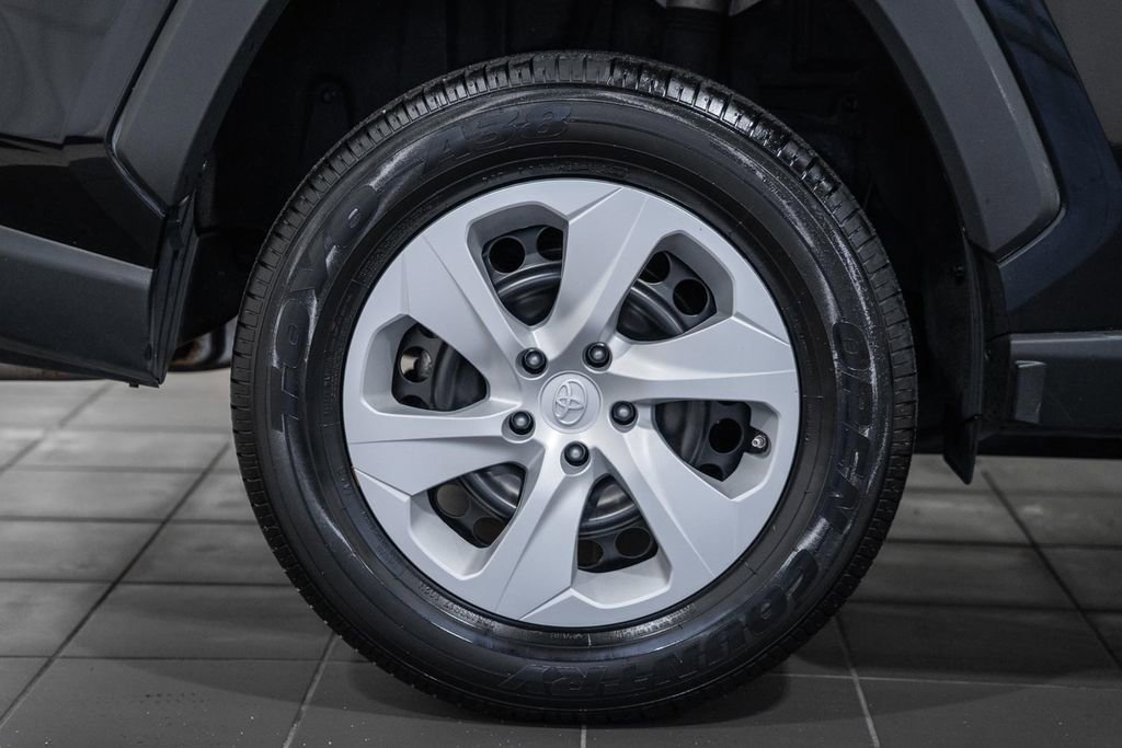 Used 2024 Toyota RAV4 LE image 15