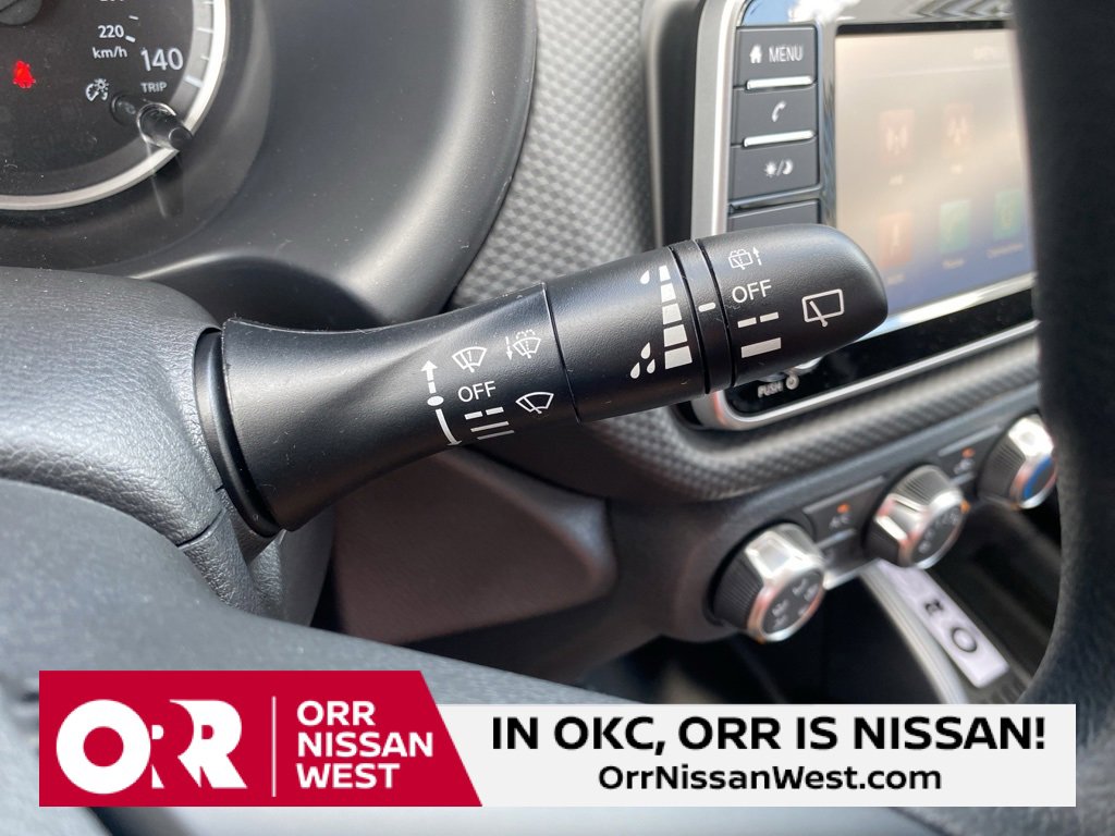 New 2025 Nissan Kicks Play S image 28