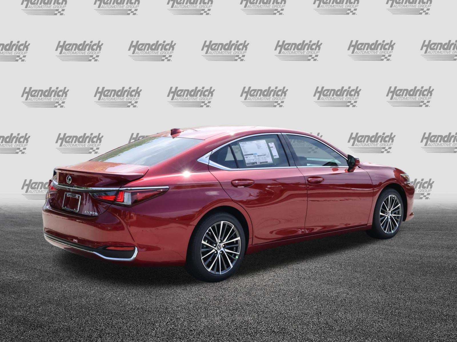 Used 2025 Lexus ES 300h w/ Premium Package FWD image 9