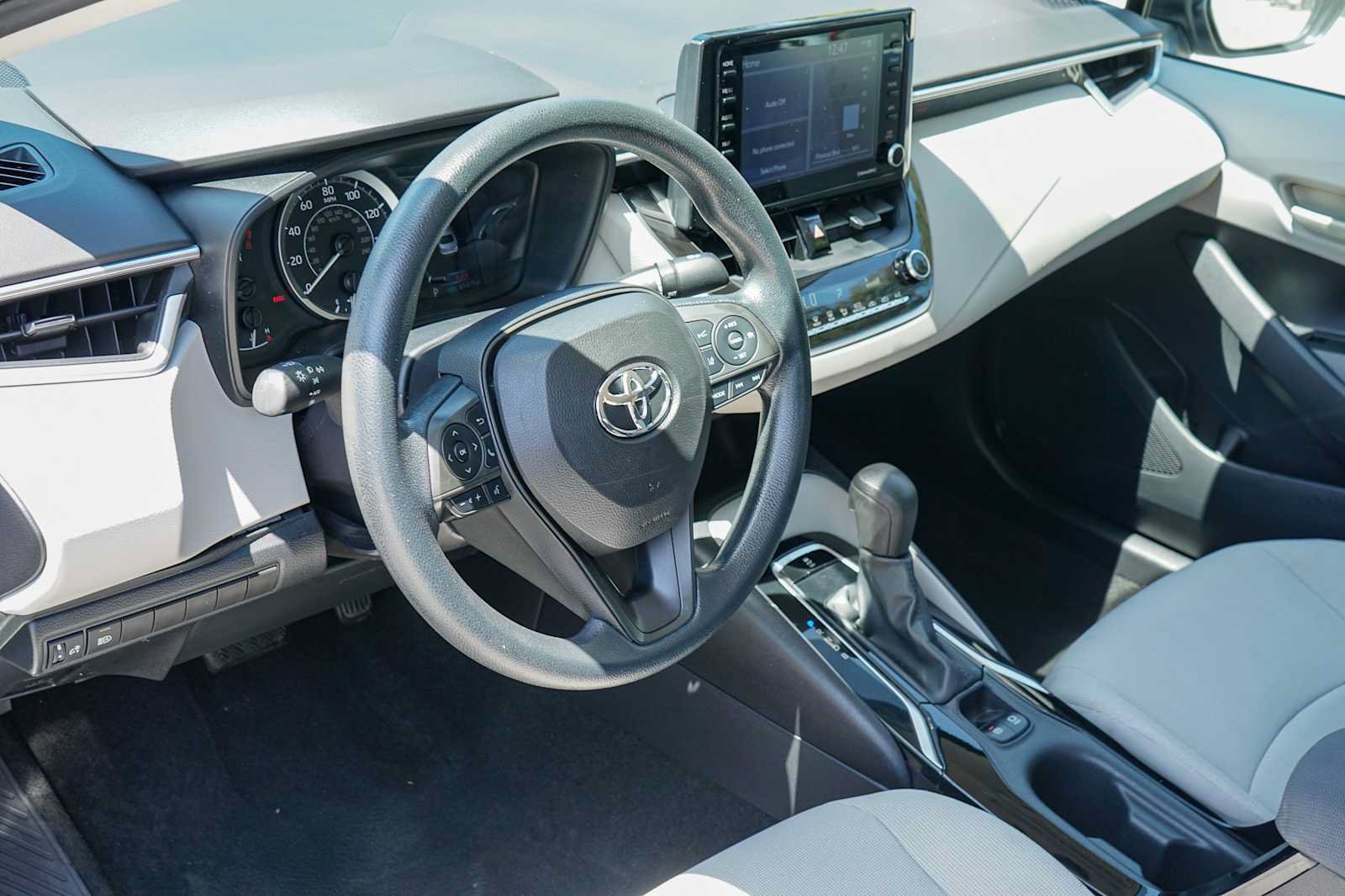 Used 2022 Toyota Corolla LE FWD image 7