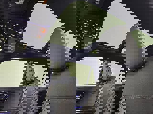 Used 2025 Mercedes-Benz GLC 300 4MATIC image 69