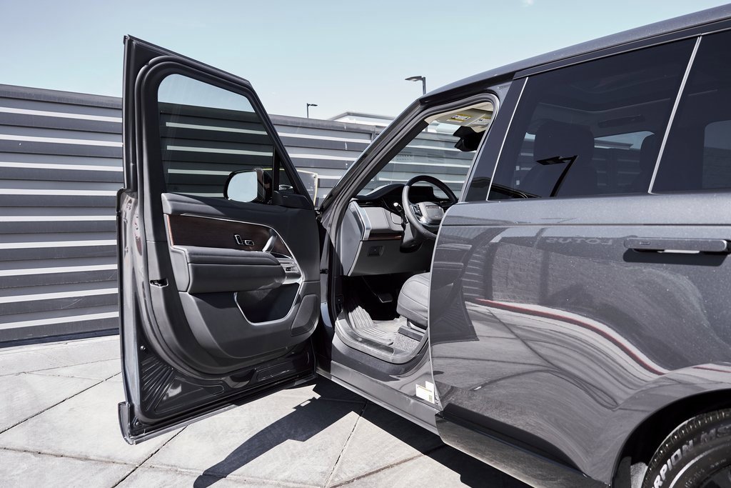 Used 2024 Land Rover Range Rover SE image 28