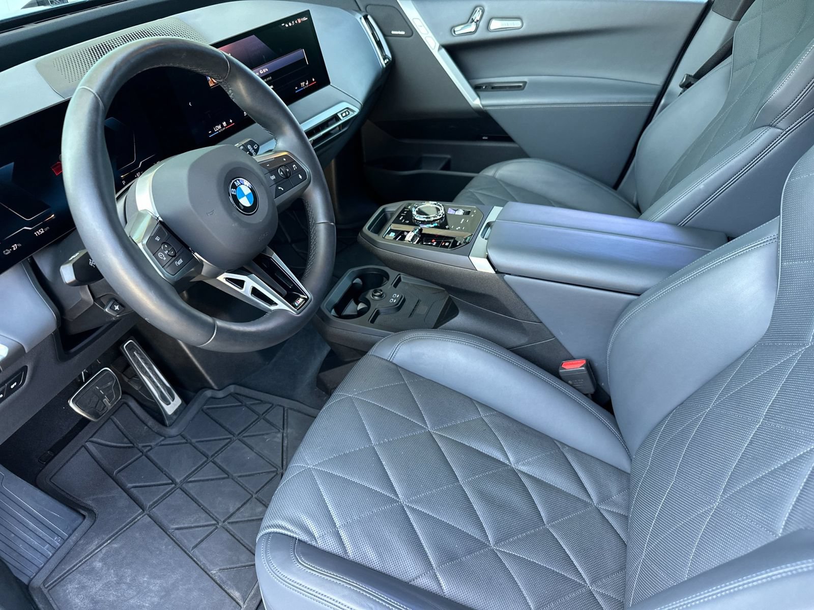 Used 2026 BMW iX xDrive60 w/ M Sport Package AWD/4WD image 10