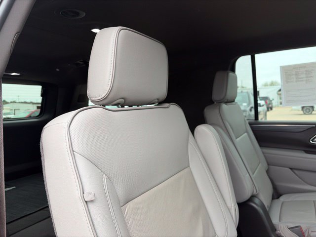 Used 2024 GMC Yukon XL SLT w/ SLT Luxury Package AWD/4WD image 49