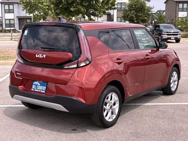 Used 2024 Kia Soul LX w/ Option Group 015 FWD image 6