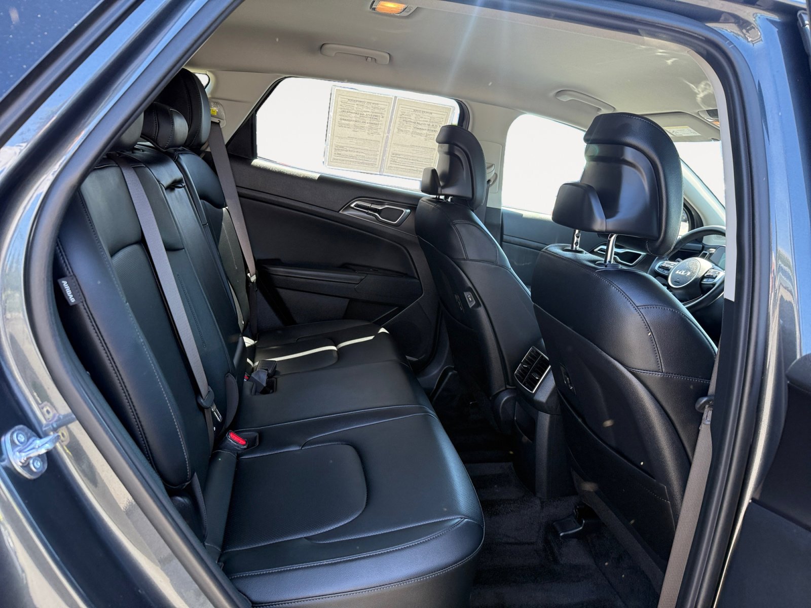 Used 2025 Kia Sportage EX AWD/4WD image 18