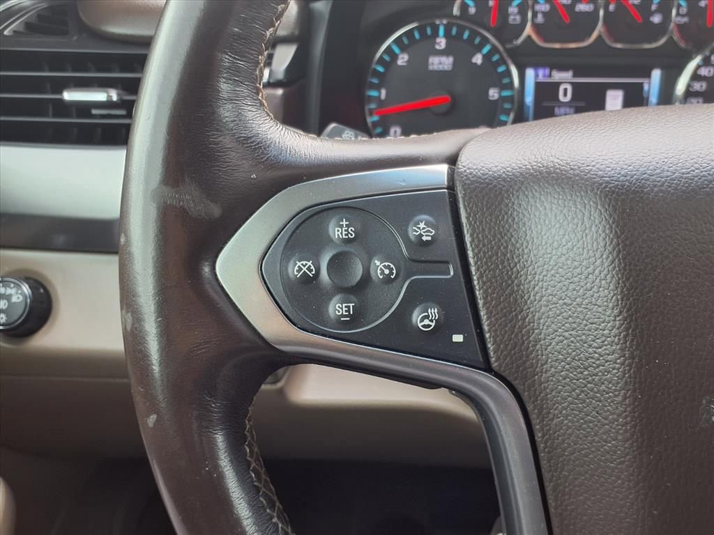 Used 2018 Chevrolet Suburban Premier image 19