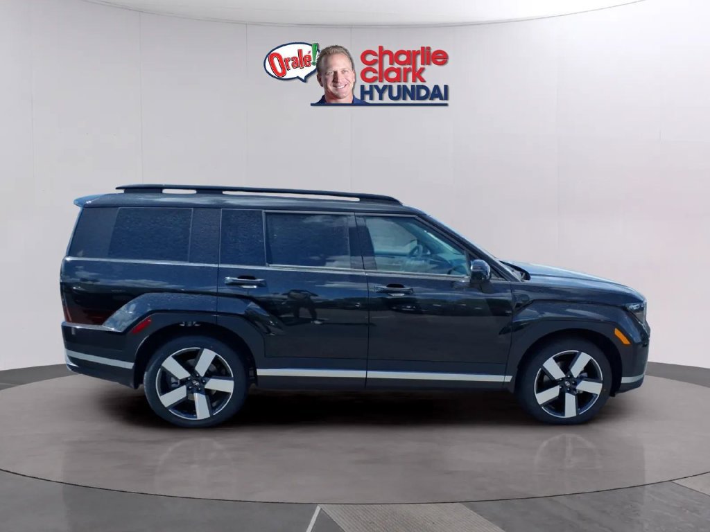New 2027 Hyundai Santa Fe Limited FWD image 3