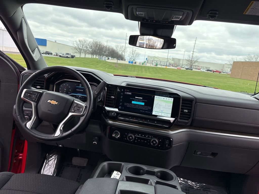 Used 2023 Chevrolet Silverado 1500 LT AWD/4WD image 30