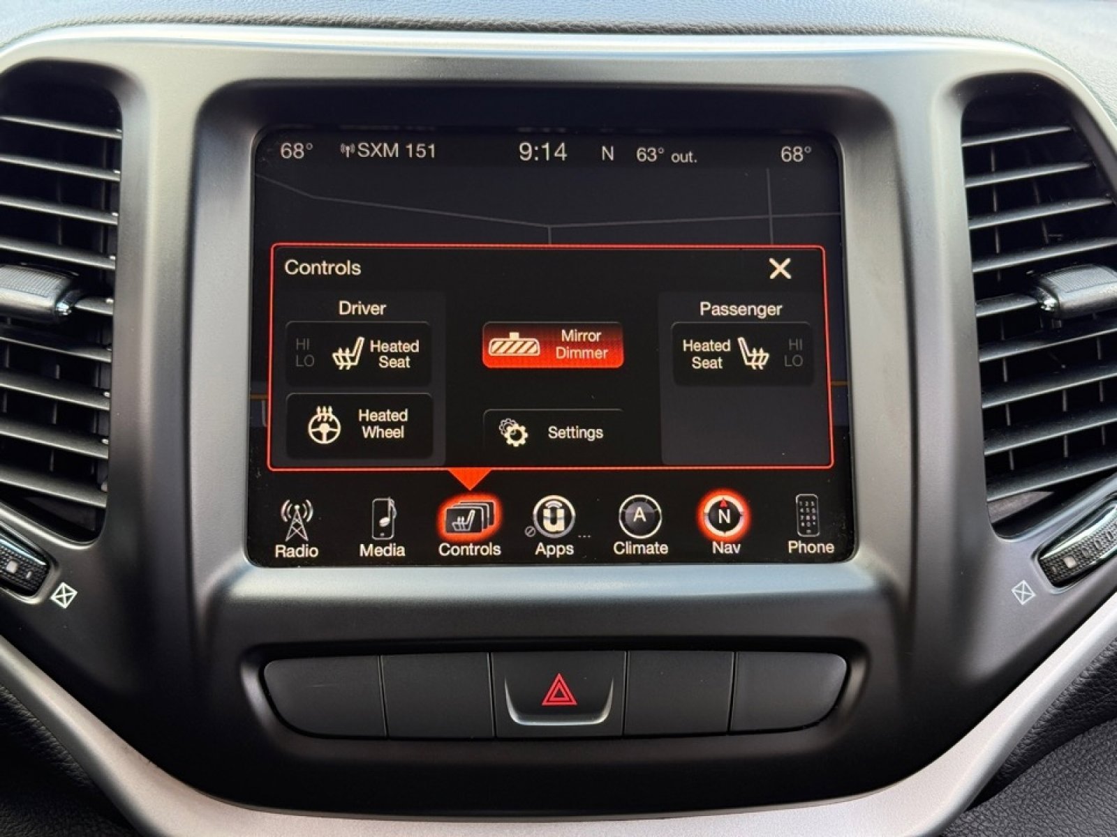 Used 2014 Jeep Cherokee Trailhawk w/ Comfort/Convenience Group AWD/4WD image 35