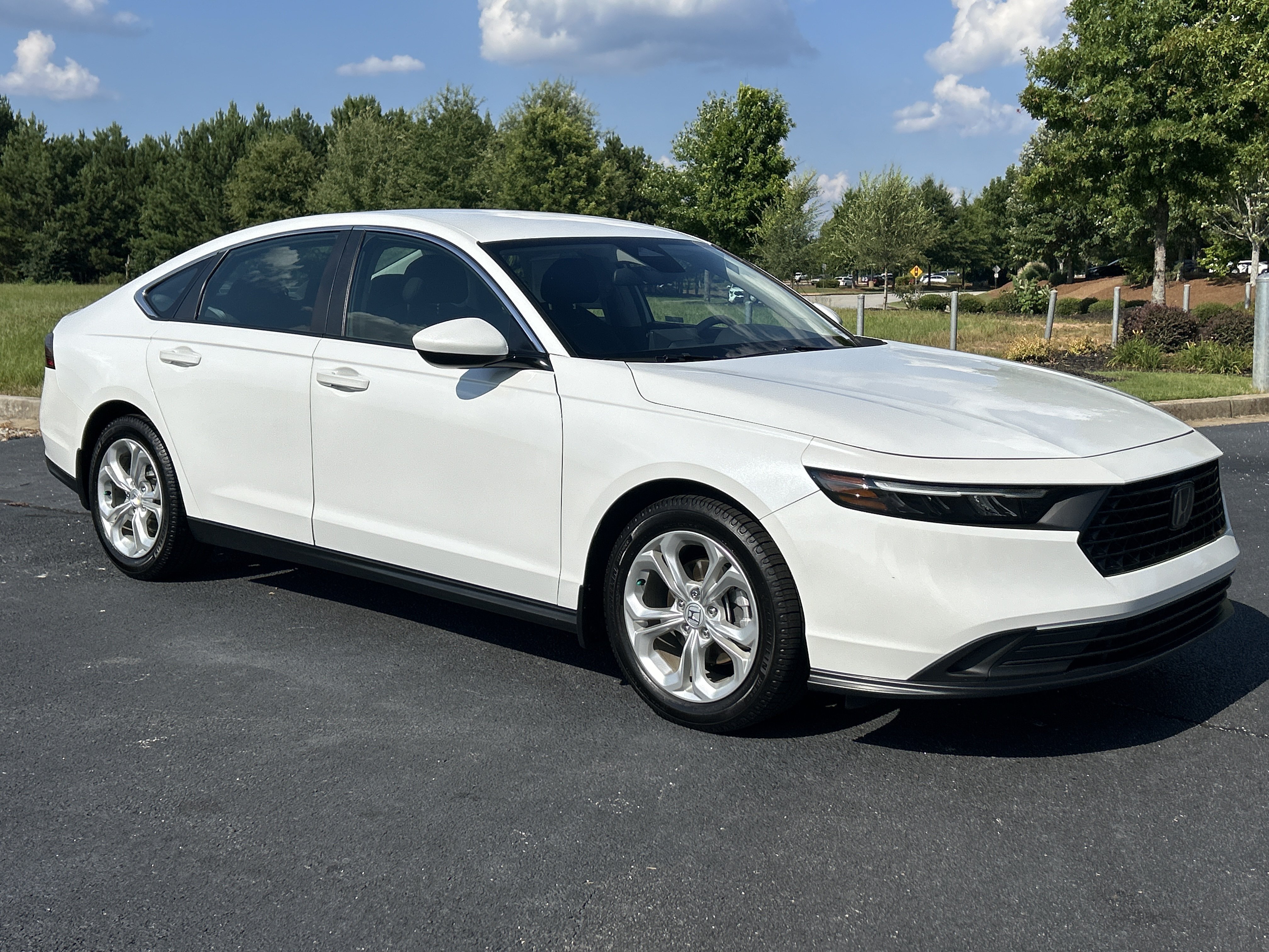 Certified 2023 Honda Accord LX image 2