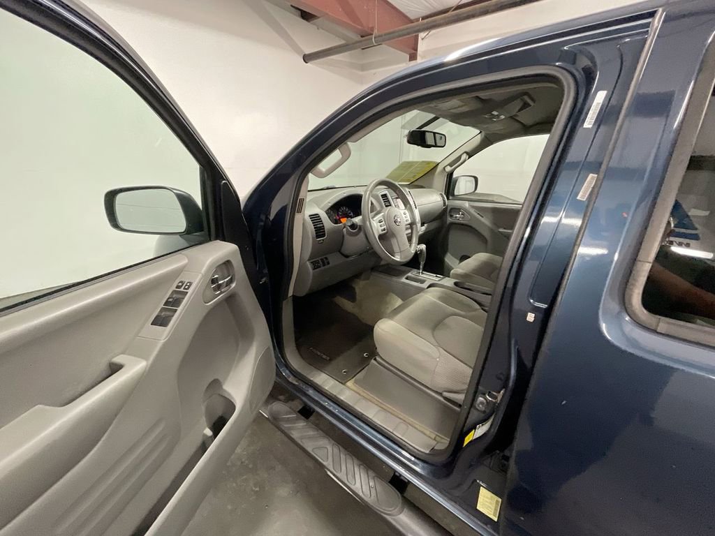 Used 2015 Nissan Frontier SV w/ SV Value Truck Package image 10