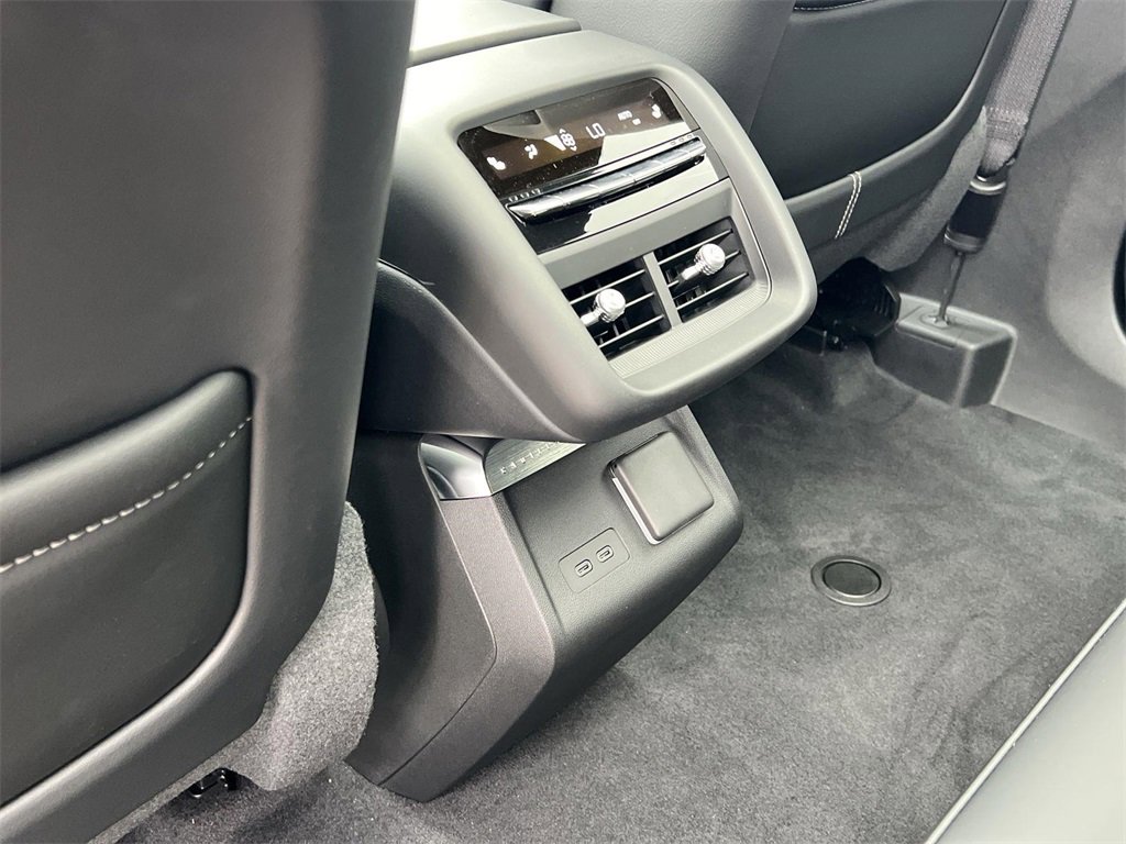 New 2026 Cadillac Lyriq V image 30