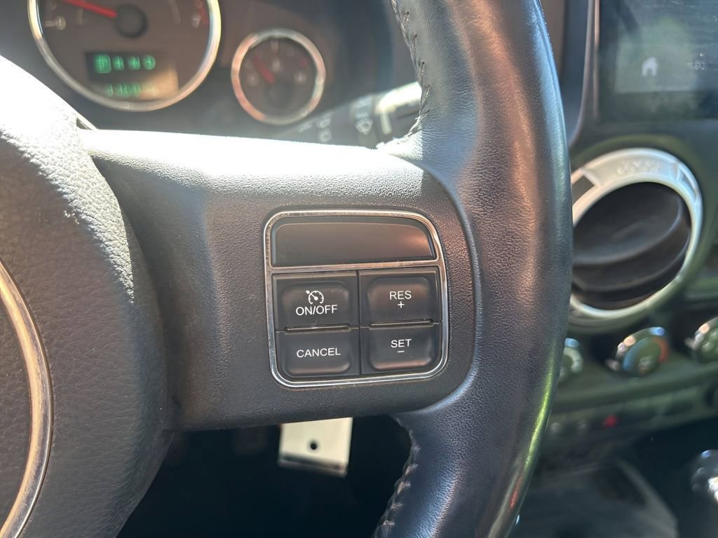 Used 2013 Jeep Wrangler Unlimited Sahara AWD/4WD image 24