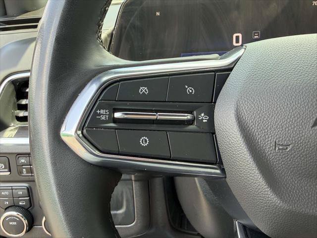 Used 2025 Chevrolet Suburban LT AWD/4WD image 24