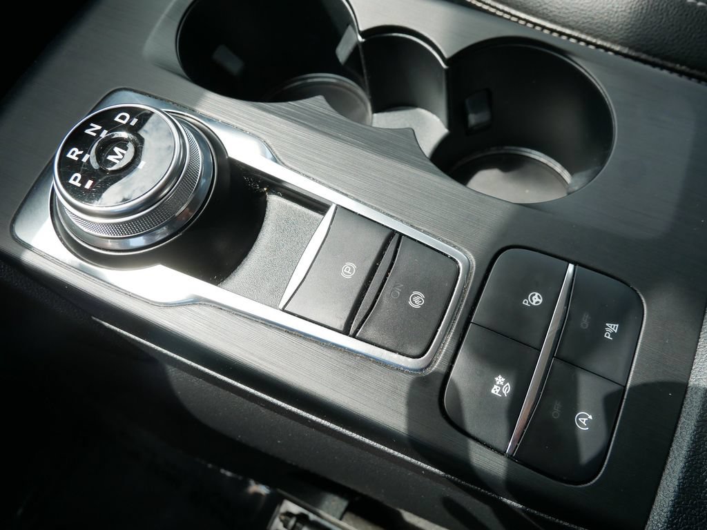 Certified 2020 Ford Escape Titanium AWD/4WD image 23