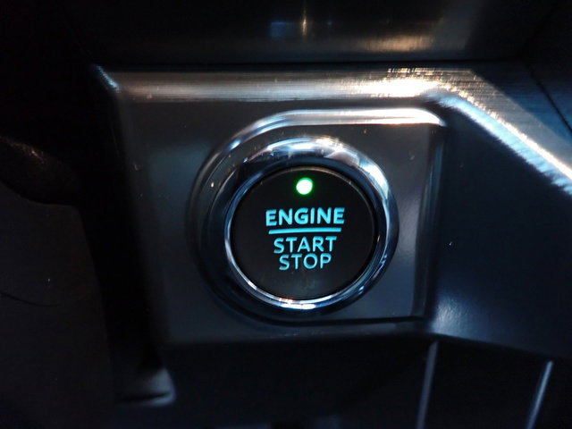 Used 2023 Ford F150 Lariat w/ Equipment Group 502A High image 30