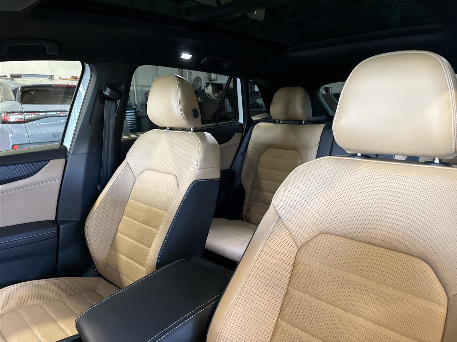 New 2025 Volkswagen Atlas Cross Sport SEL image 25