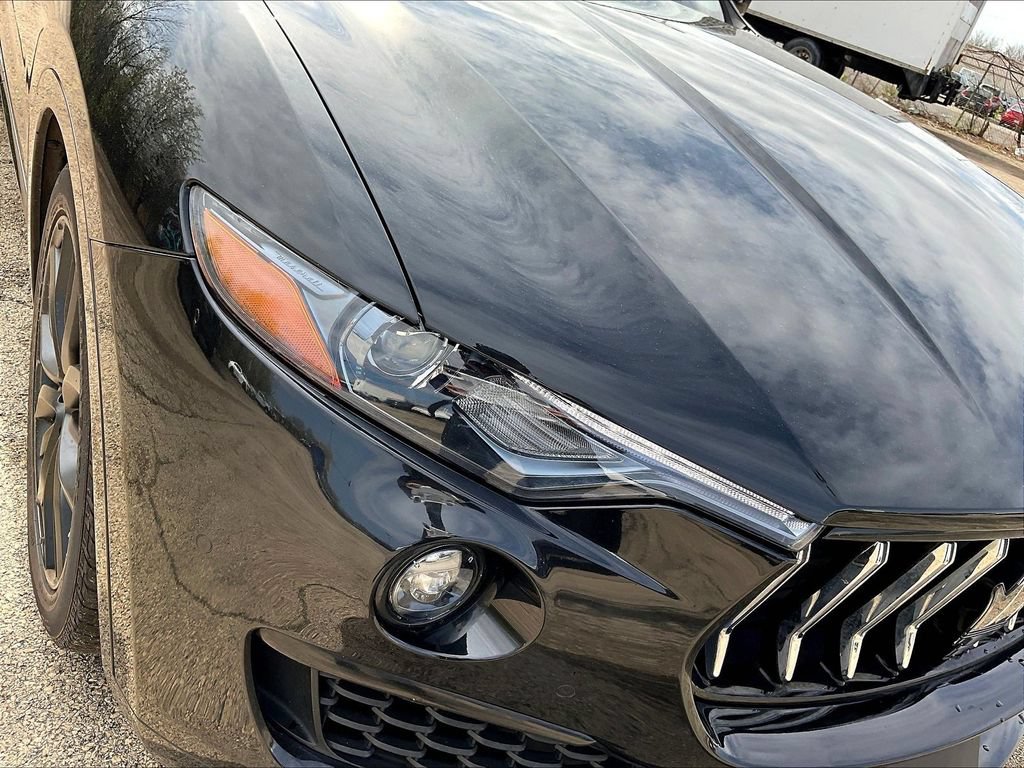 Used 2022 Maserati Levante GT AWD/4WD image 32