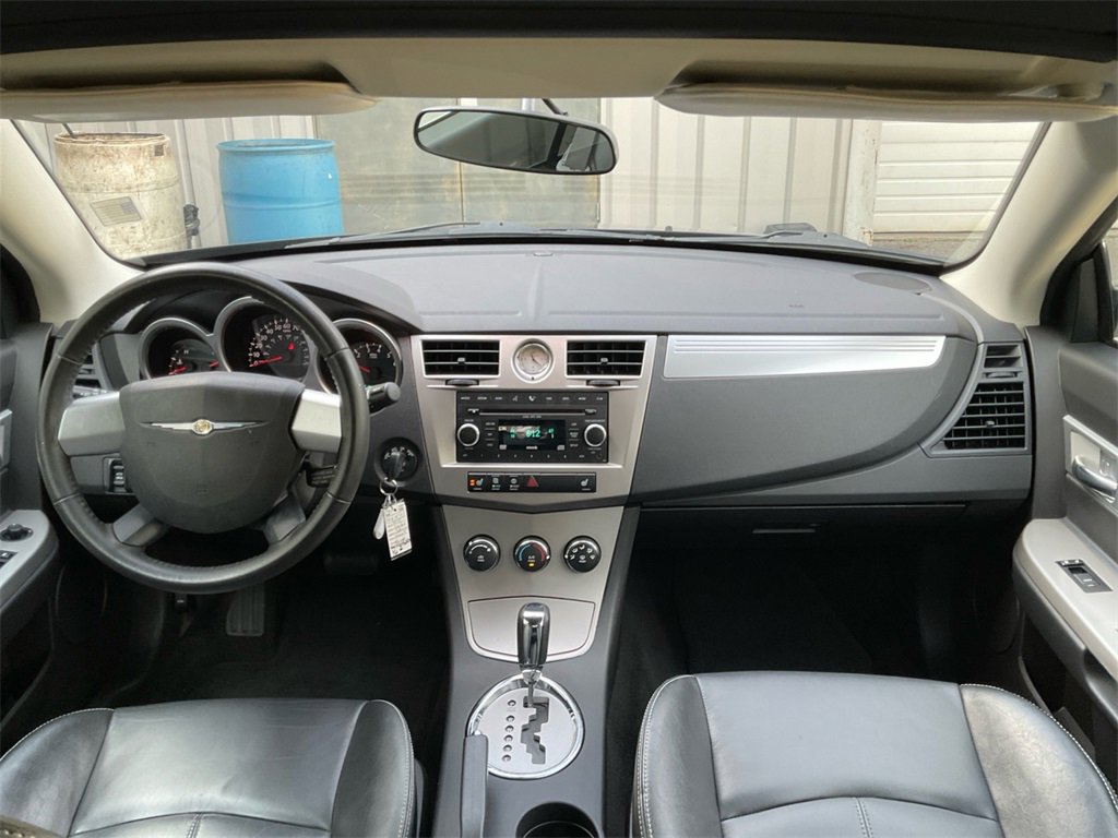 Used 2010 Chrysler Sebring Touring w/ Special Touring Group image 19