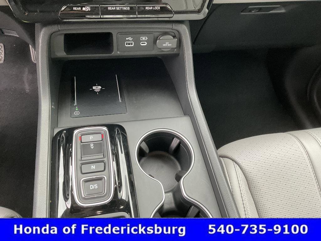 Used 2025 Honda Pilot Elite image 36