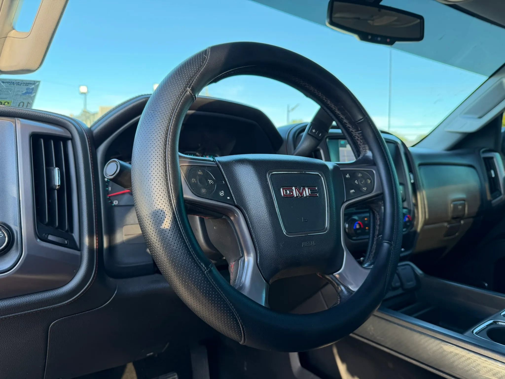 Used 2017 GMC Sierra 2500 SLT w/ All Terrain HD Package image 9