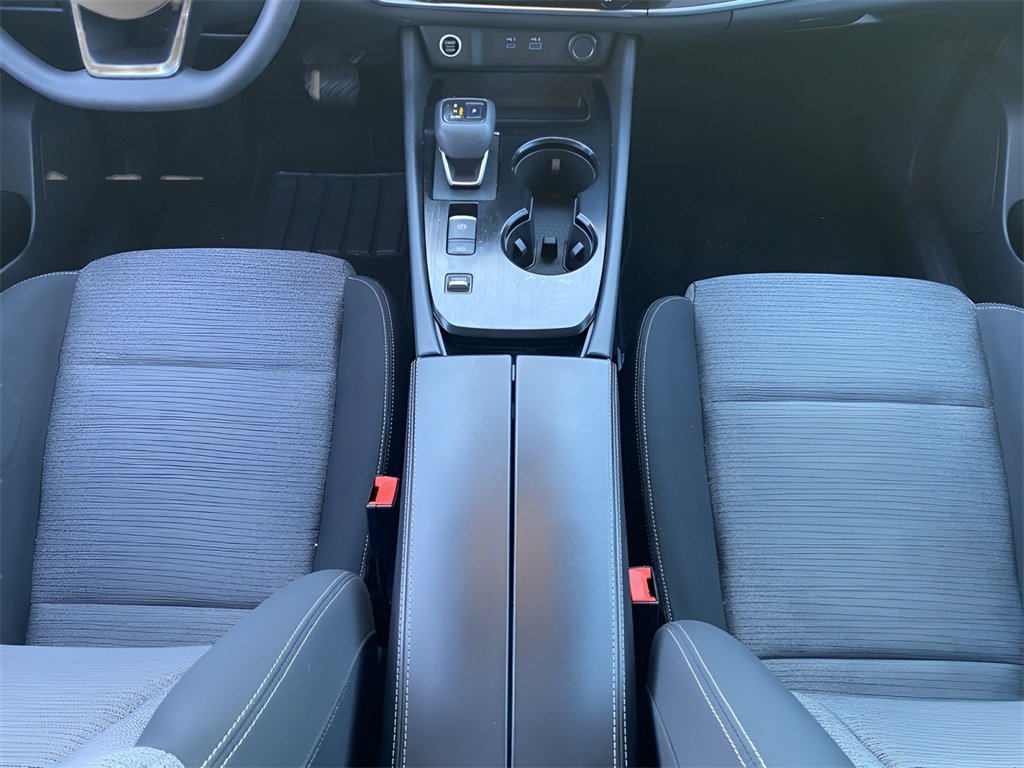 Used 2021 Nissan Rogue S image 16