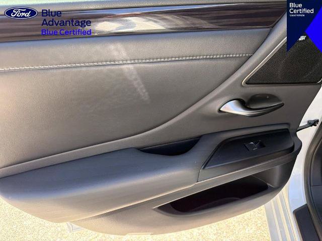 Used 2021 Lexus ES 300h w/ Luxury Package FWD image 10