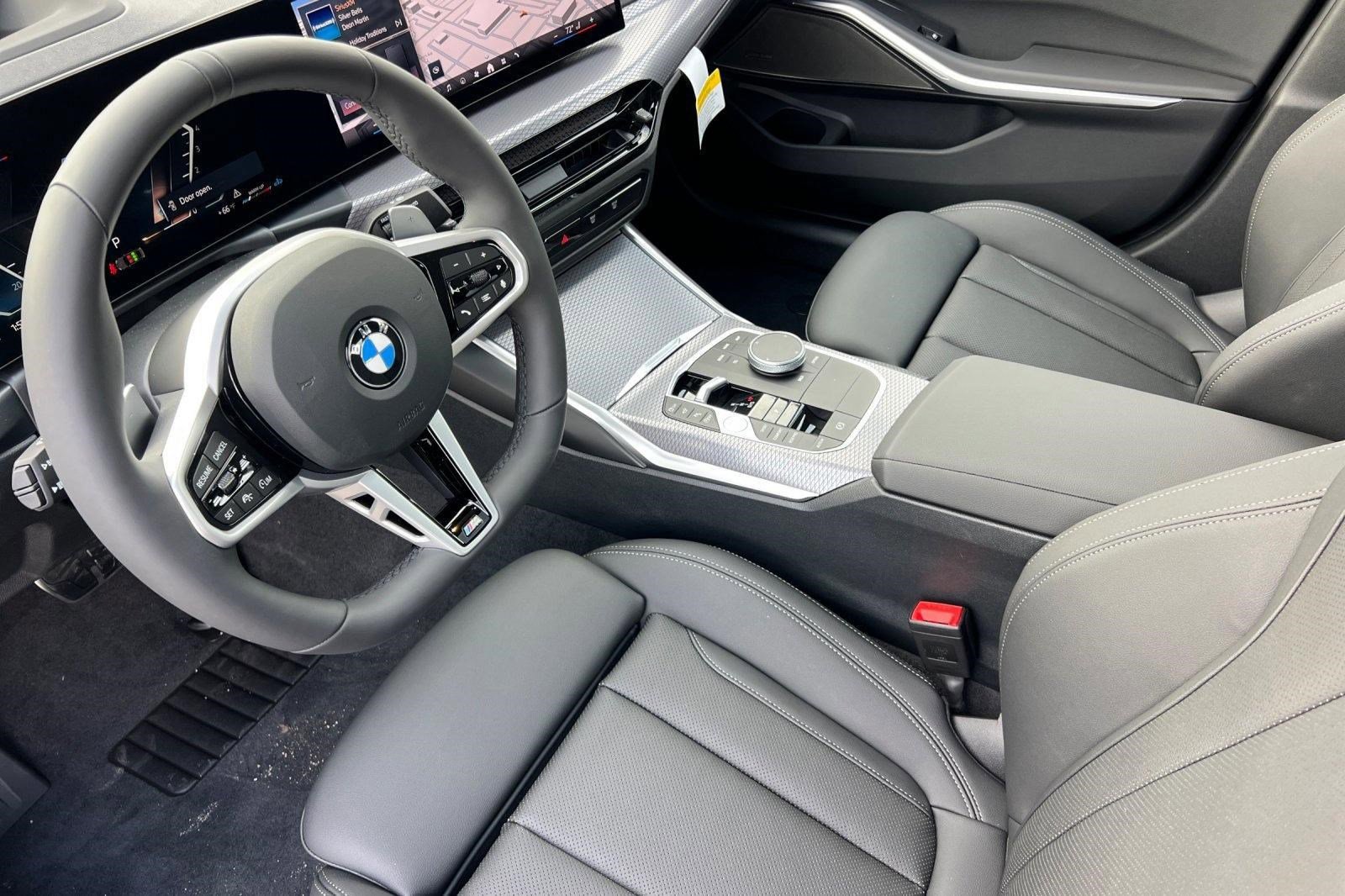 Used 2026 BMW 330i Sedan w/ M Sport Package RWD image 4