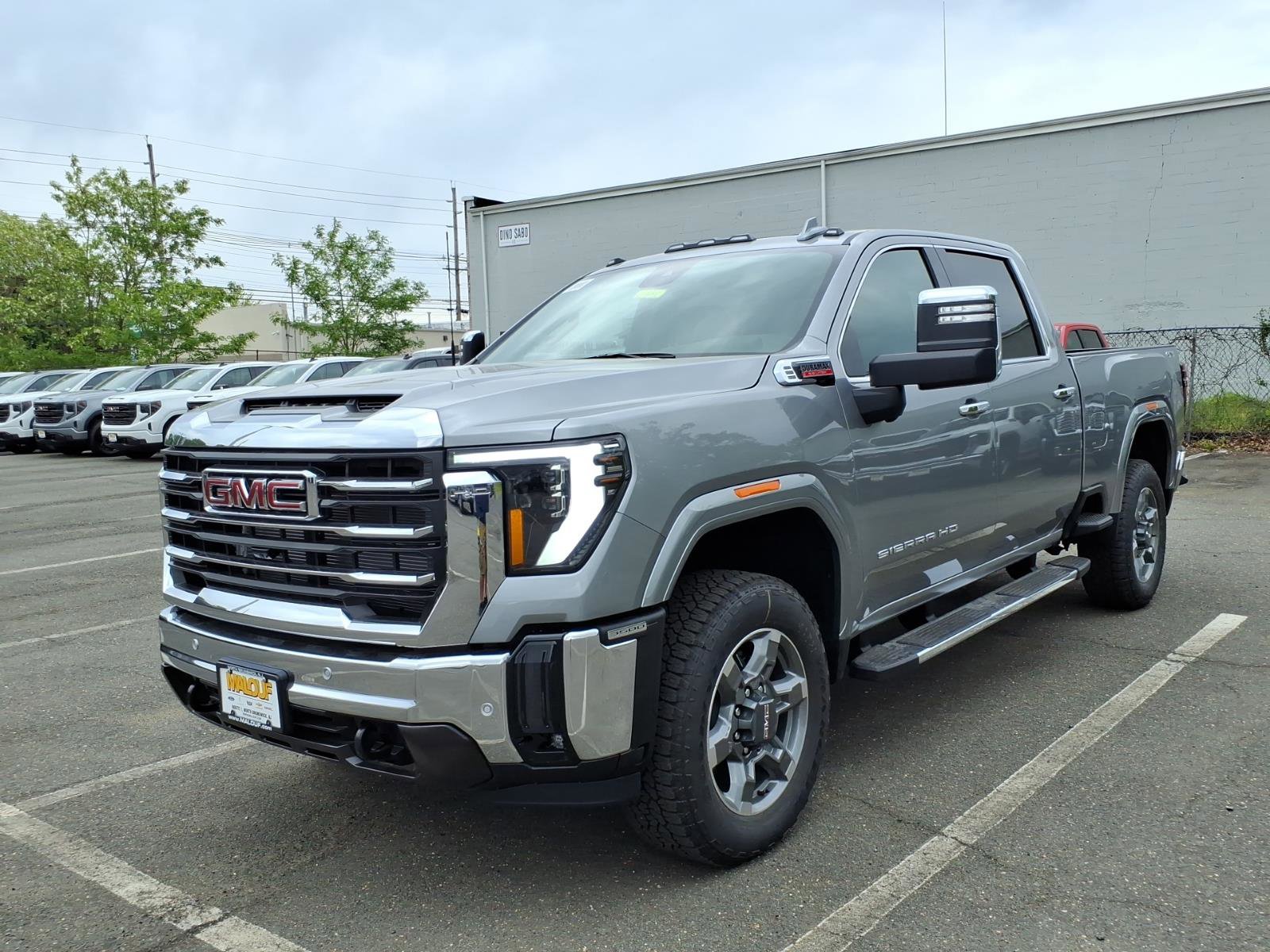 New 2026 GMC Sierra 3500 SLT w/ SLT Premium Package AWD/4WD image 3