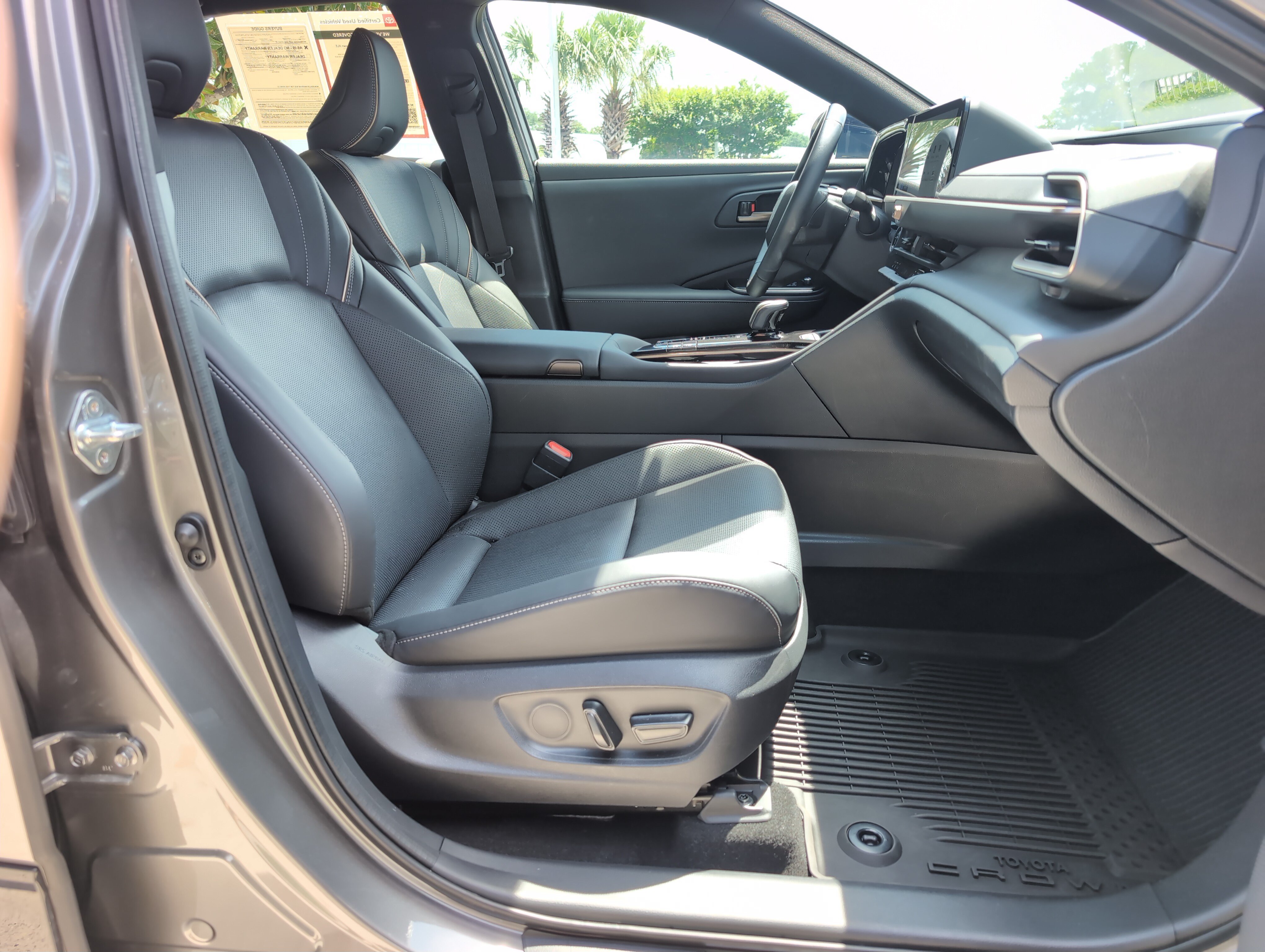 Certified 2026 Toyota Crown AWD/4WD image 32