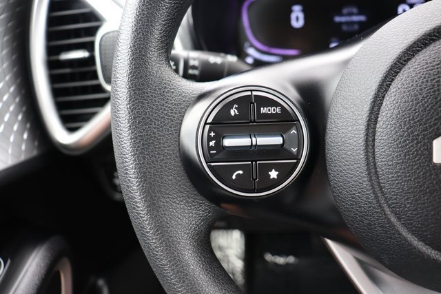 Used 2025 Kia Soul LX w/ LX Technology Package FWD image 19