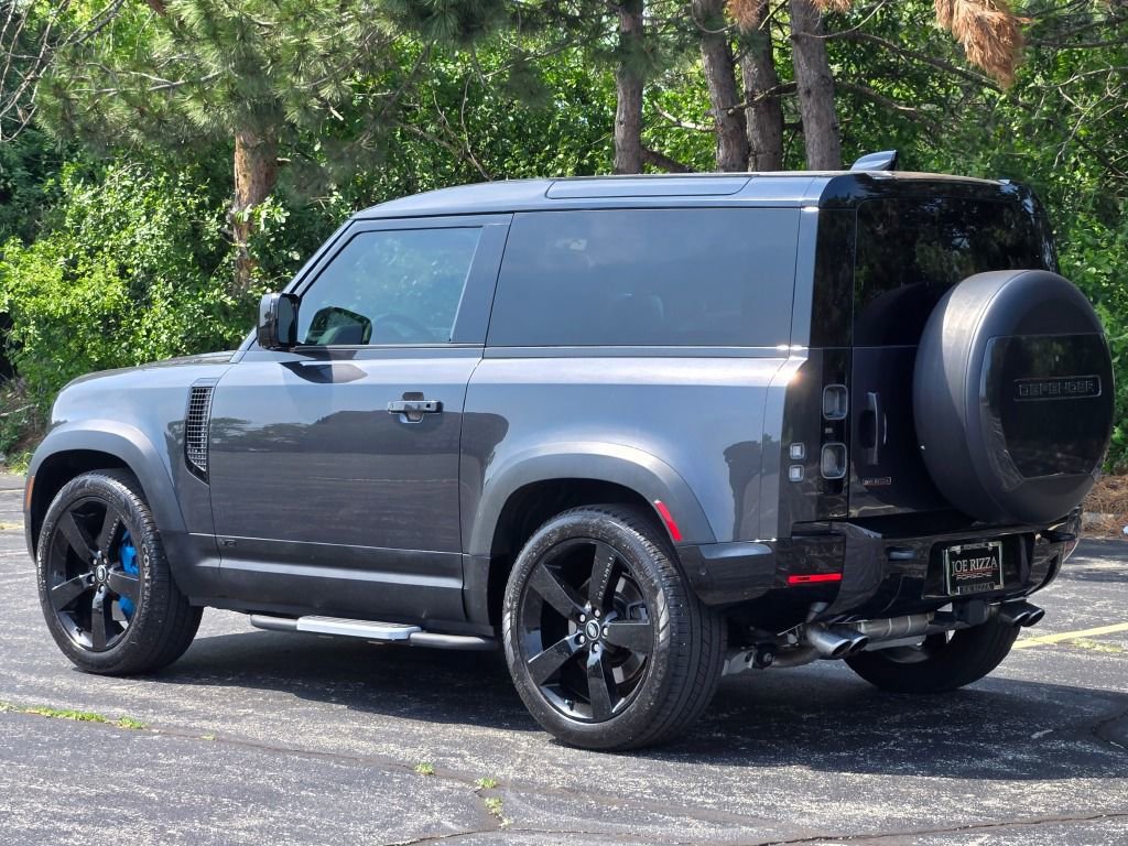 Used 2022 Land Rover Defender 90 Carpathian Edition image 3