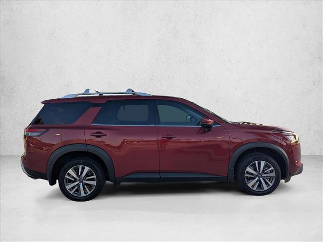 Used 2024 Nissan Pathfinder SL FWD image 4