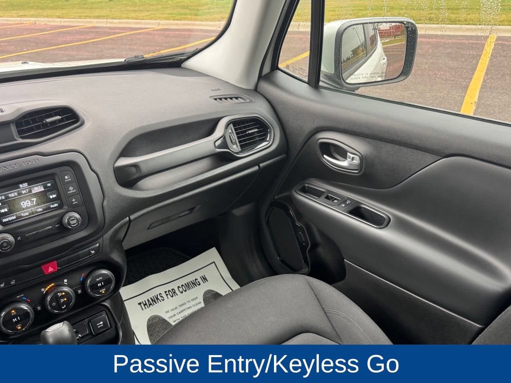 Used 2017 Jeep Renegade Altitude AWD/4WD image 17