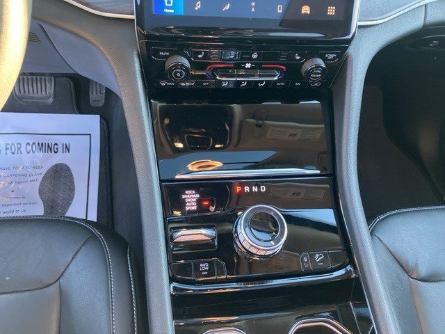 Used 2022 Jeep Grand Cherokee Limited 4xe image 19