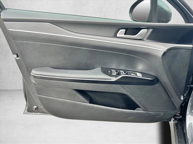 Used 2022 Kia K5 LXS image 4