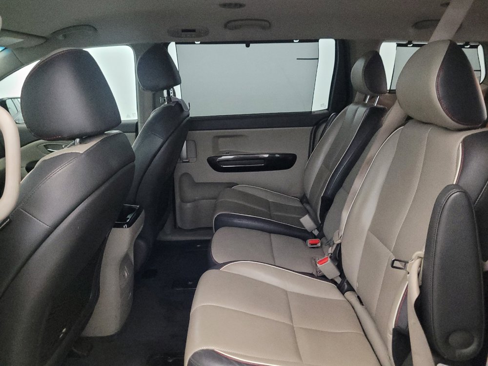 Used 2015 Kia Sedona EX FWD image 18