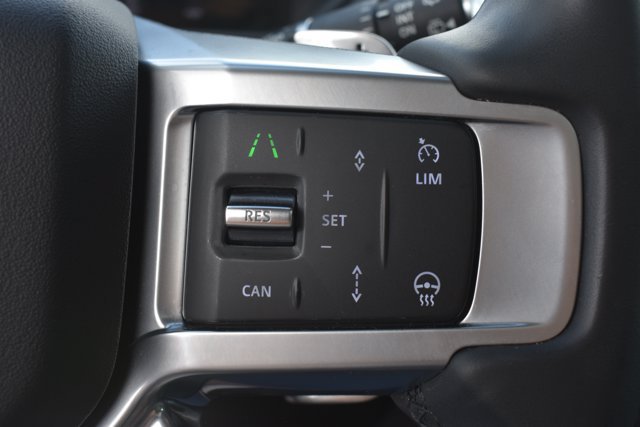 Used 2024 Land Rover Discovery S AWD/4WD image 24