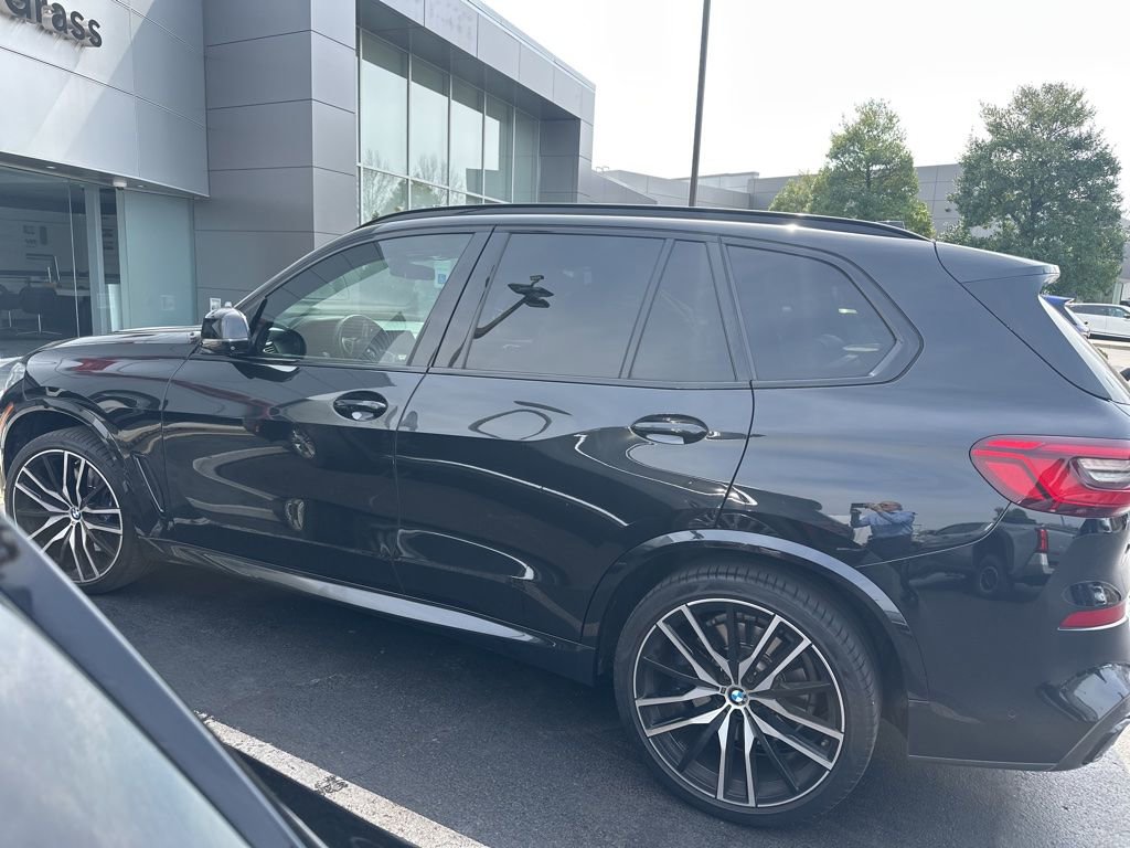 Used 2020 BMW X5 M50i w/ Executive Package image 7