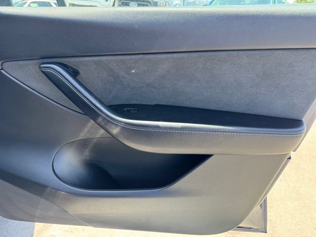 Used 2022 Tesla Model Y Performance AWD/4WD image 7