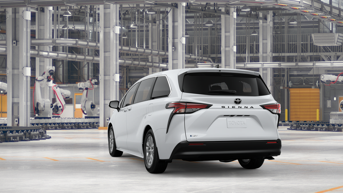 New 2026 Toyota Sienna LE FWD image 7