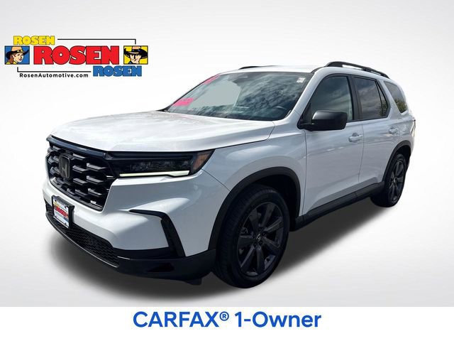 Used 2023 Honda Pilot Sport image 1