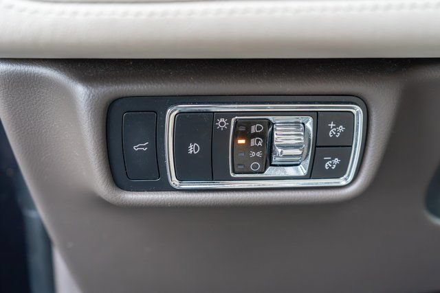 Used 2020 Lincoln Aviator Reserve w/ Elements Package Plus AWD/4WD image 22